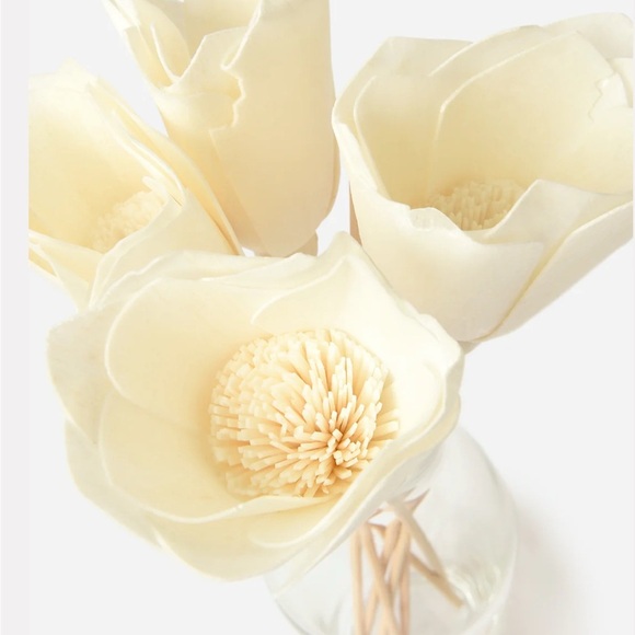 Gift Box with Gold Ribbon - Picture 3 of 6